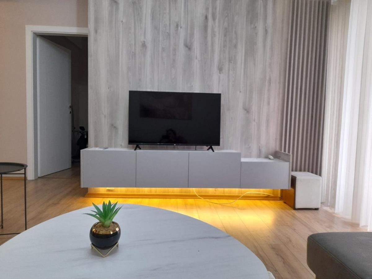 Centar Two Apartment Skopje Luaran gambar